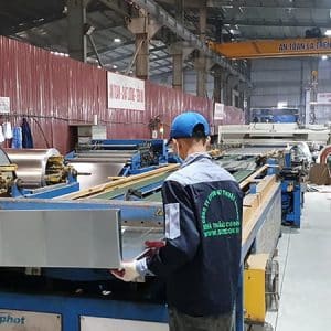 Ống Gió Vuông 1 day chuyen san xuat ong gio hien dai
